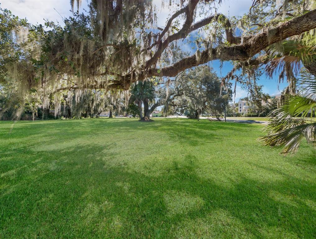 1800 N TAMIAMI TRAIL