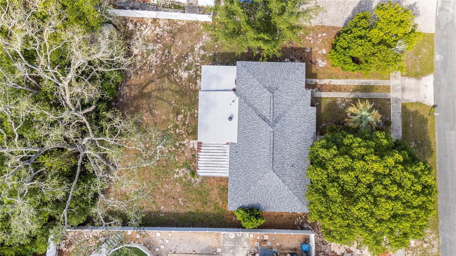 6816 TREEHAVEN DRIVE