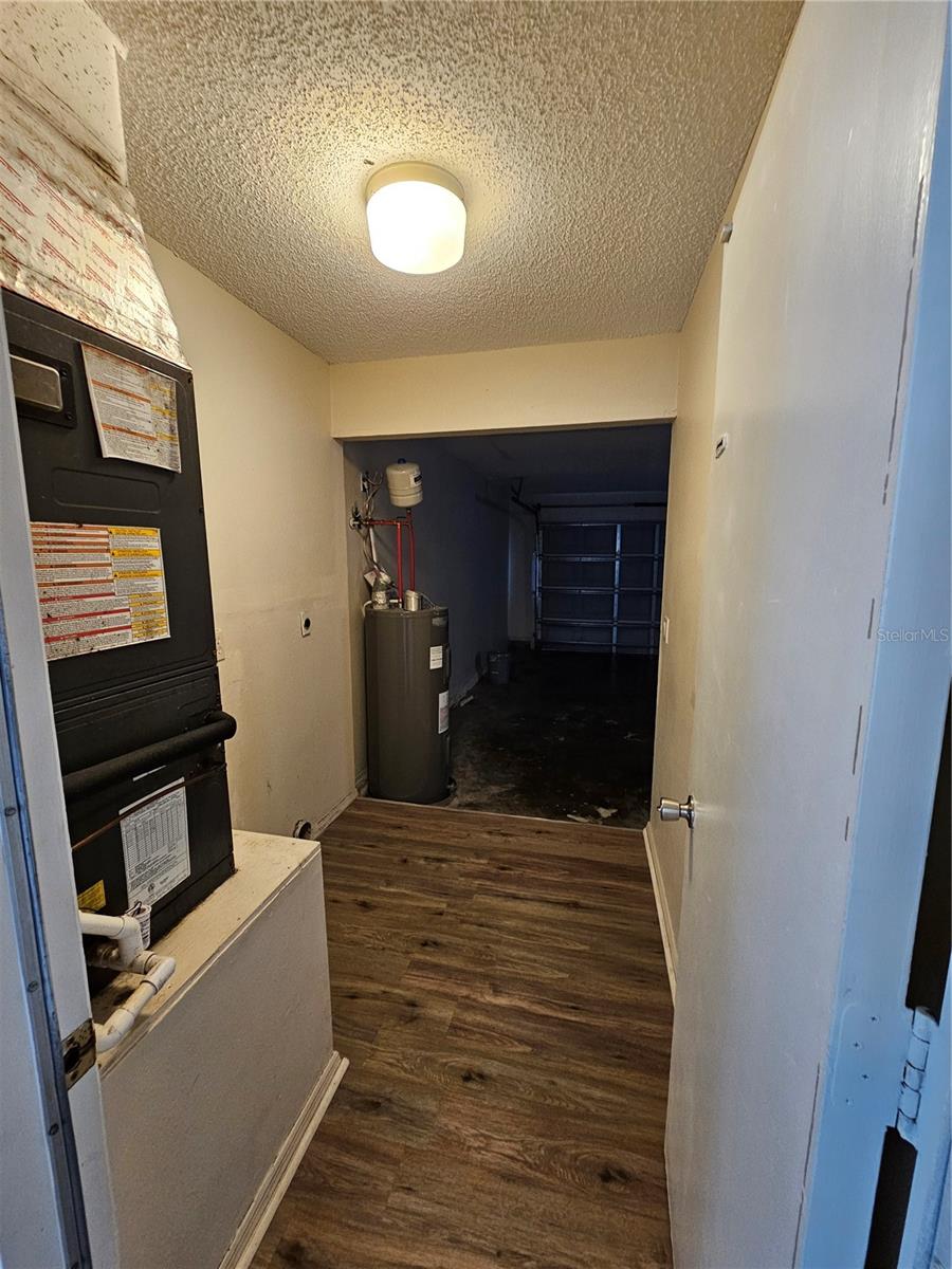 SILVER SPGS SHORES UN 28 - Residential Lease