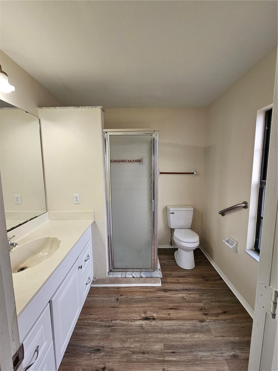 SILVER SPGS SHORES UN 28 - Residential Lease