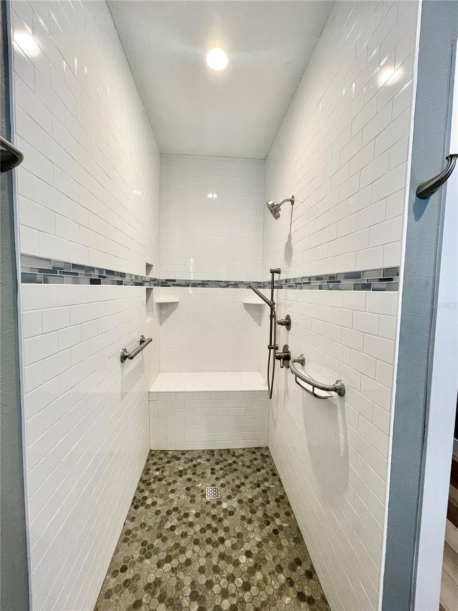 EDGECLIFF - Residential