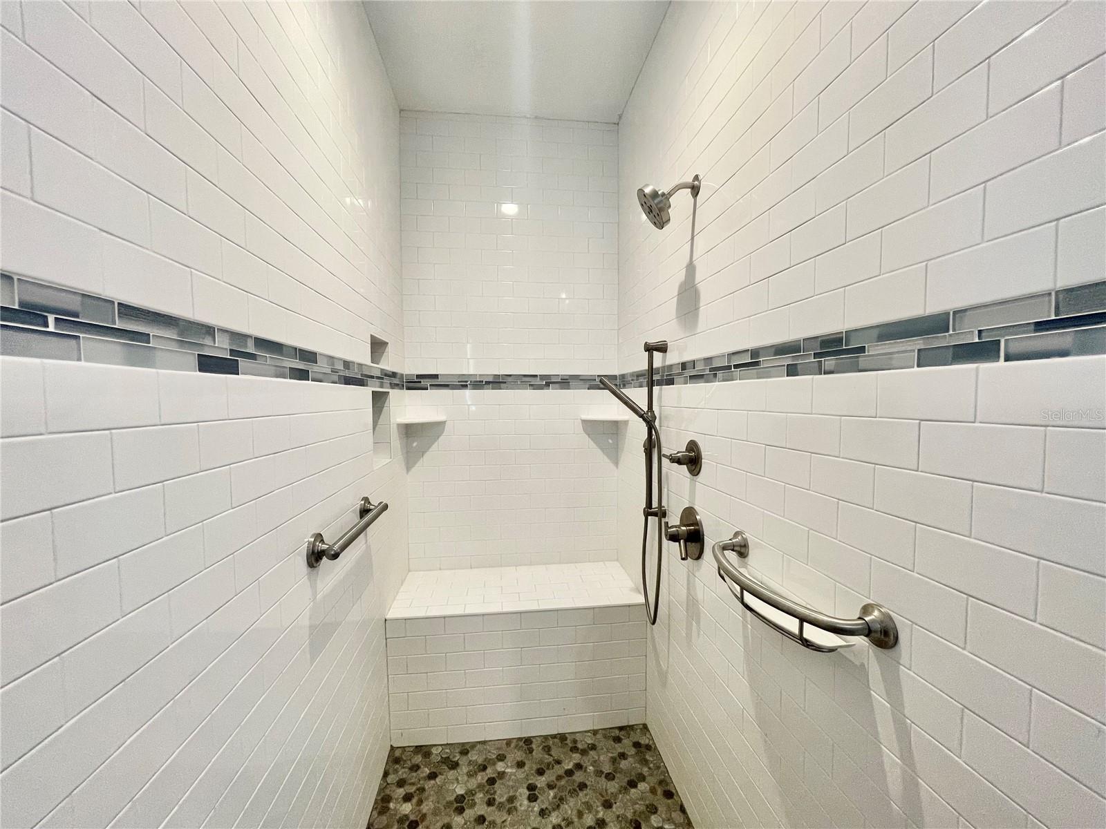 EDGECLIFF - Residential