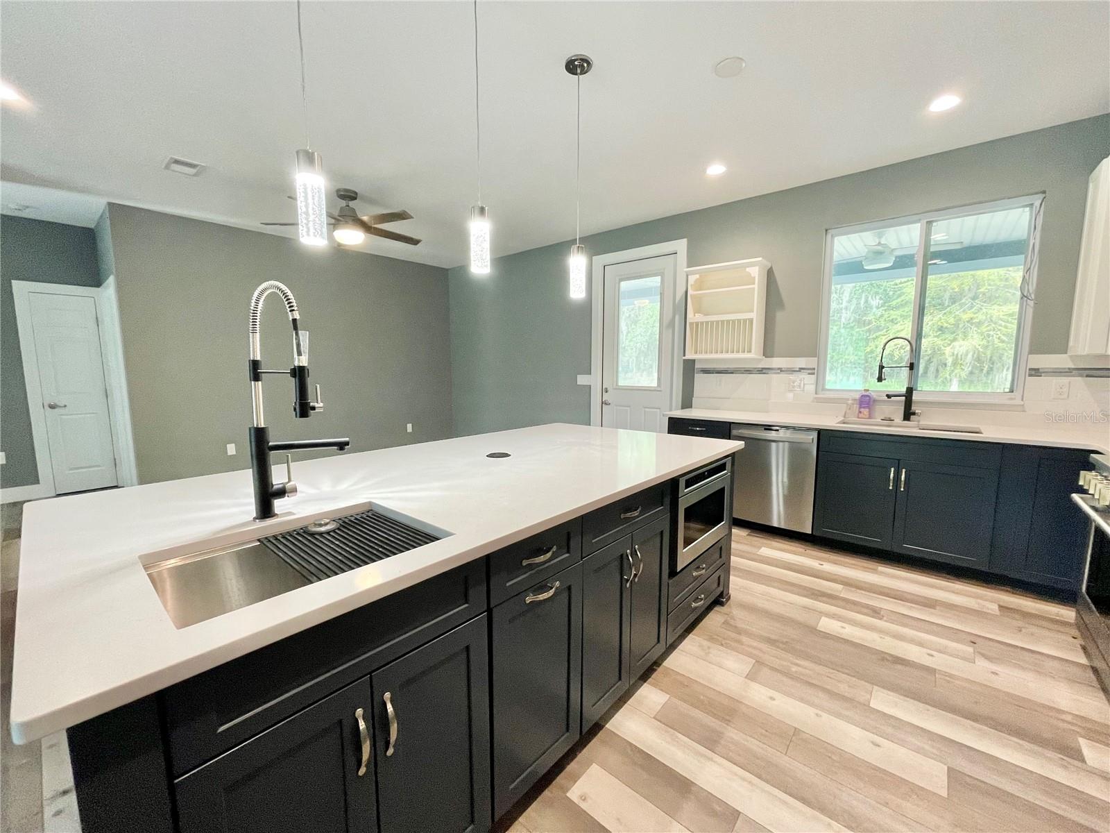 EDGECLIFF - Residential