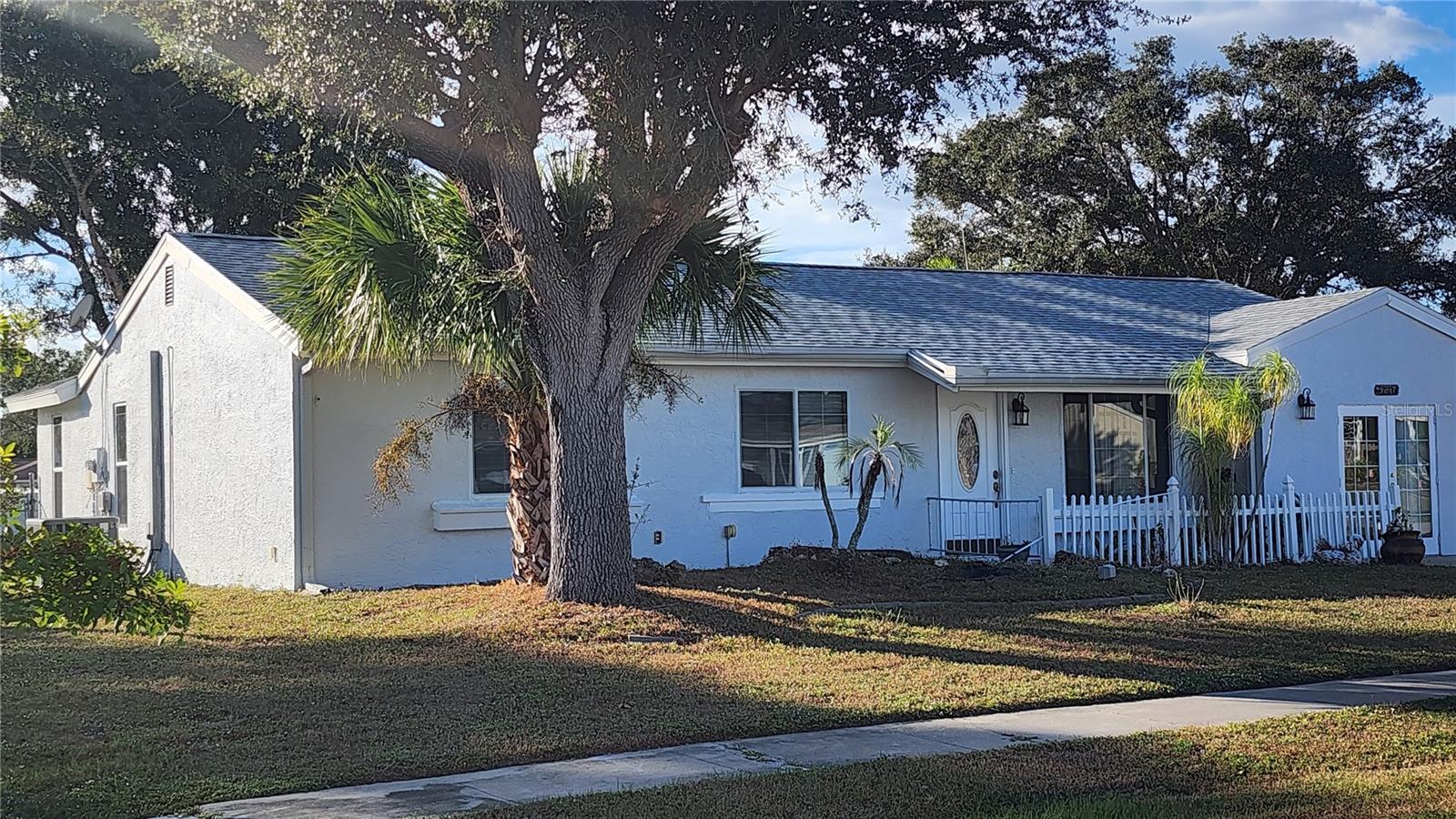 PORT CHARLOTTE SUB 52 - Residential Lease
