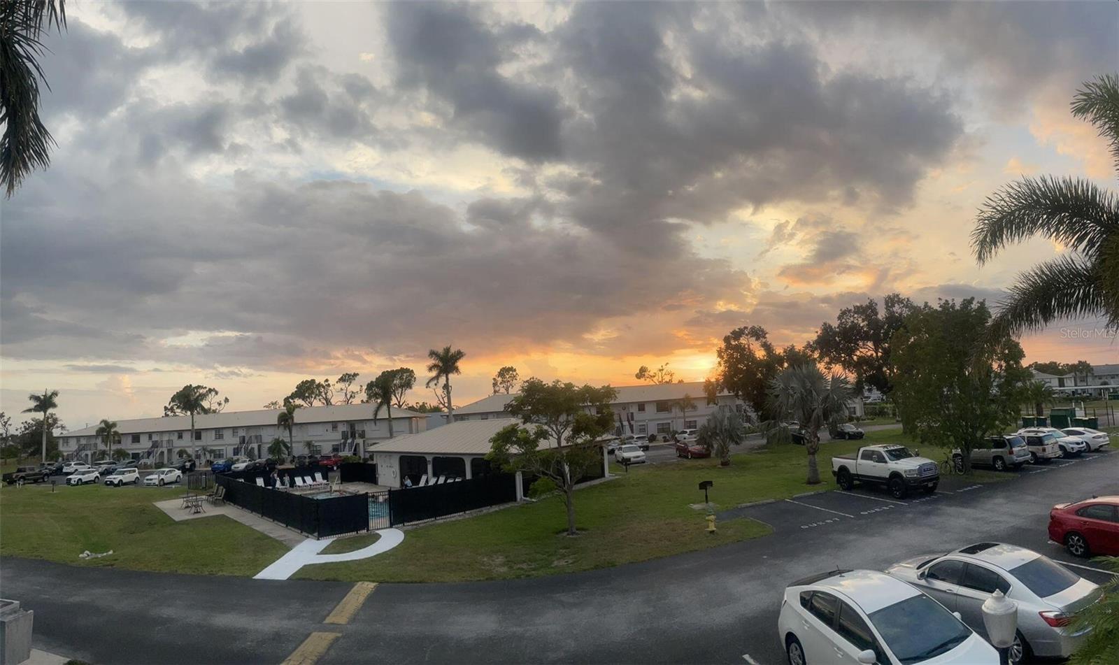 VILLA MANOR PH 01 - Residential