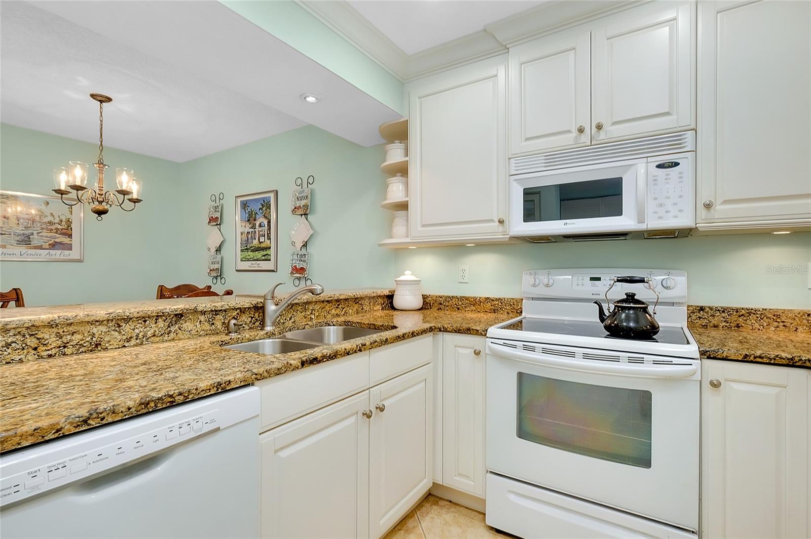 BIRD BAY V - Residential