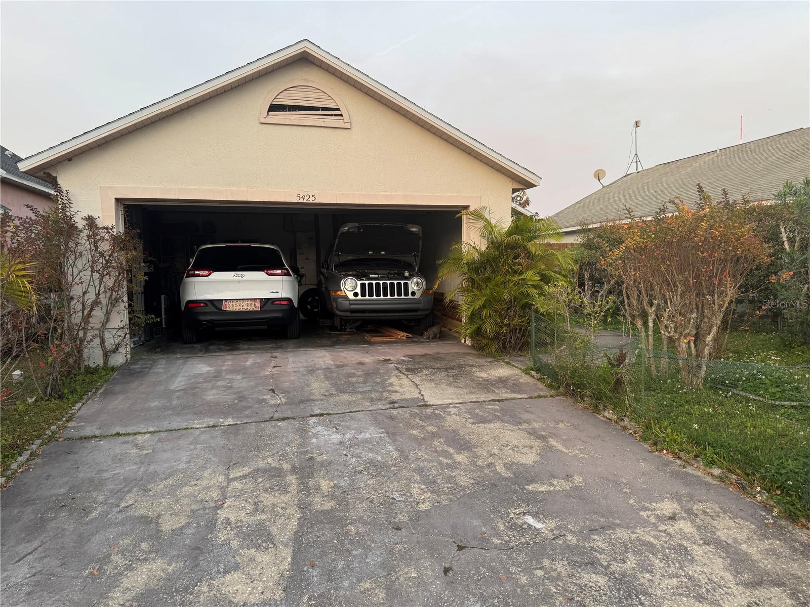 5425 WOOD CROSSING STREET