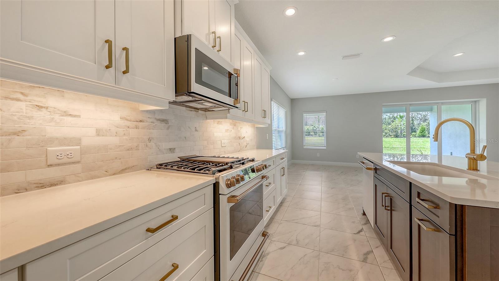 PALM GROVE AT LAKEWOOD RANCH - Residential