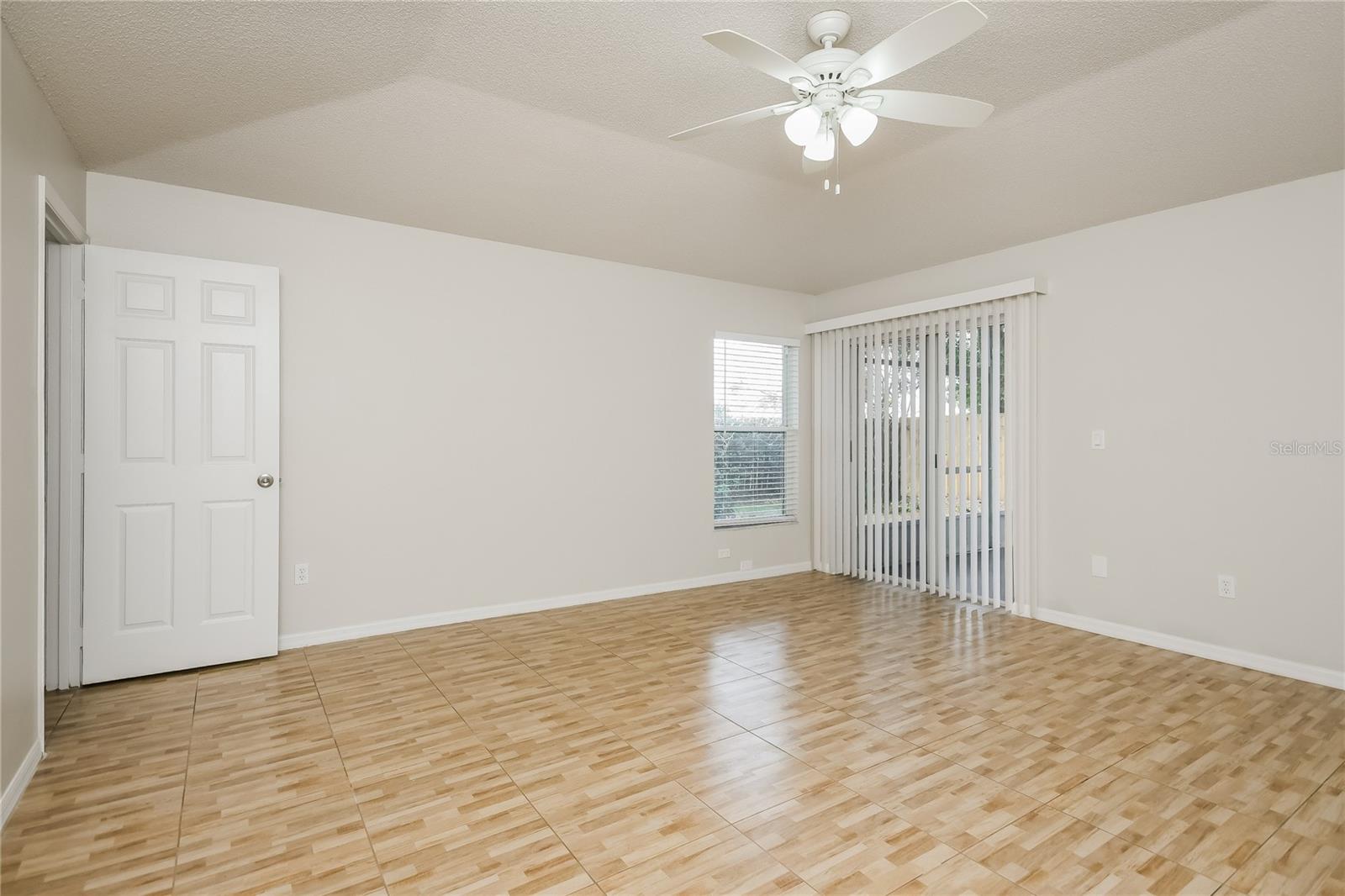 HEMINGWAY PLACE PH 01 REP - Residential Lease