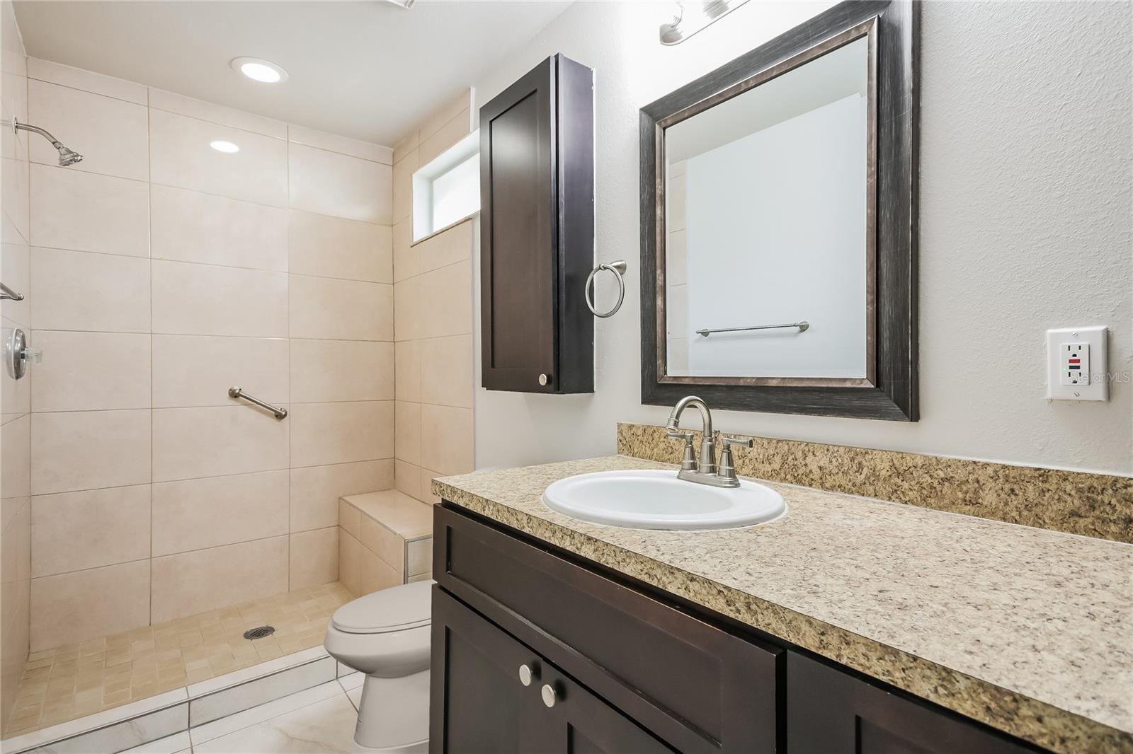 HEMINGWAY PLACE PH 01 REP - Residential Lease