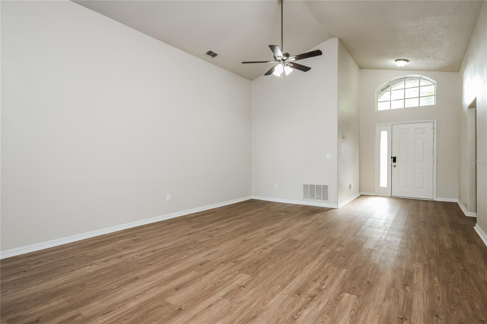 HEMINGWAY PLACE PH 01 REP - Residential Lease