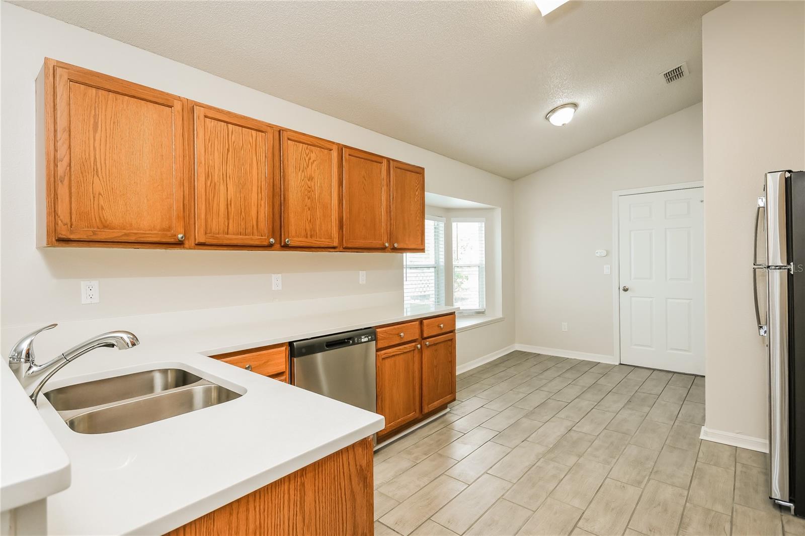 HEMINGWAY PLACE PH 01 REP - Residential Lease