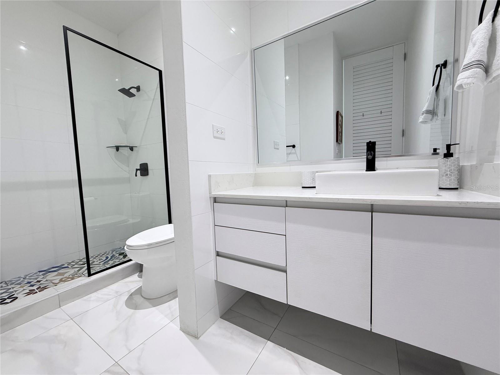 RIVIERA VILLAGE - Residential