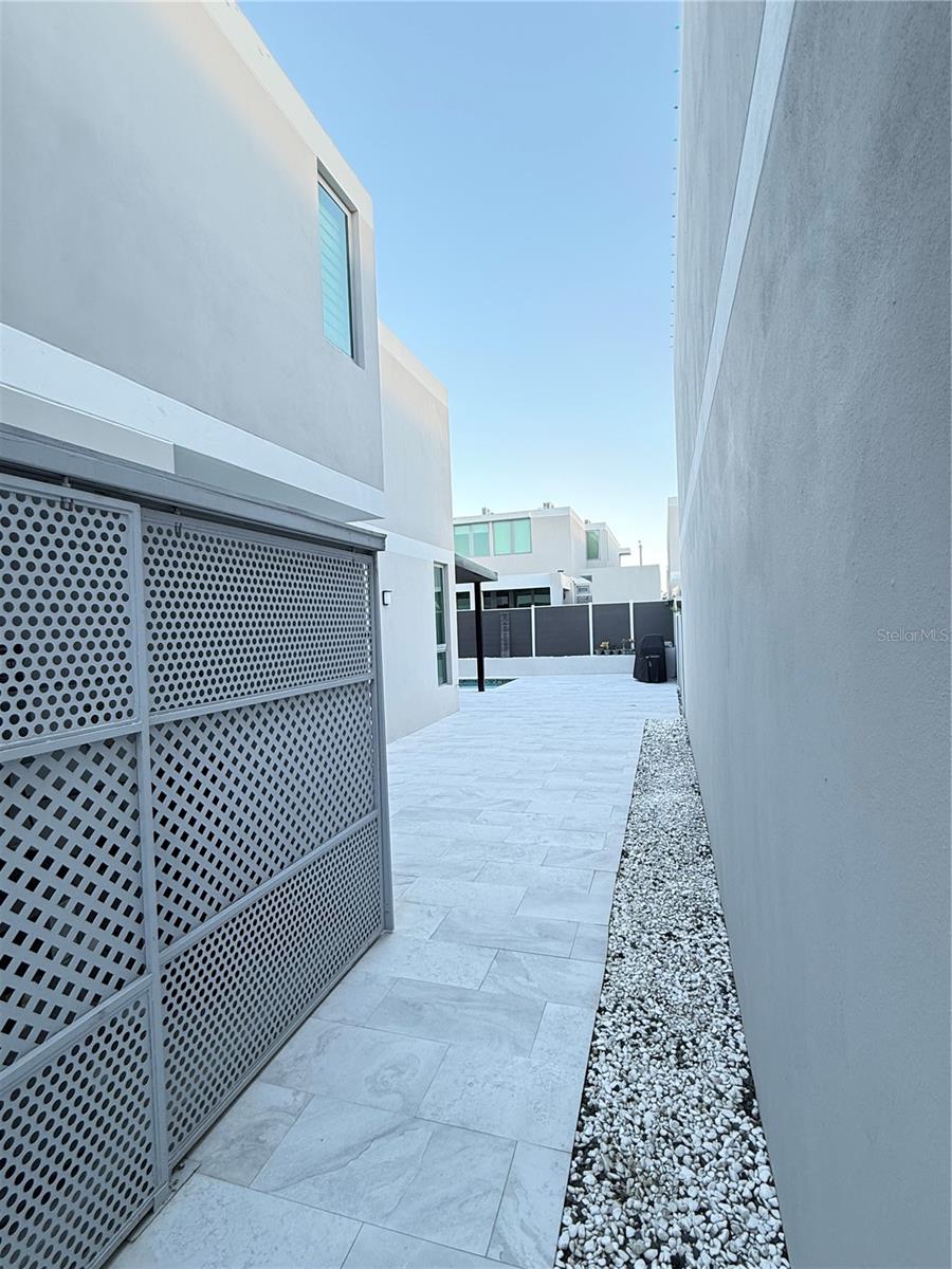 RIVIERA VILLAGE - Residential