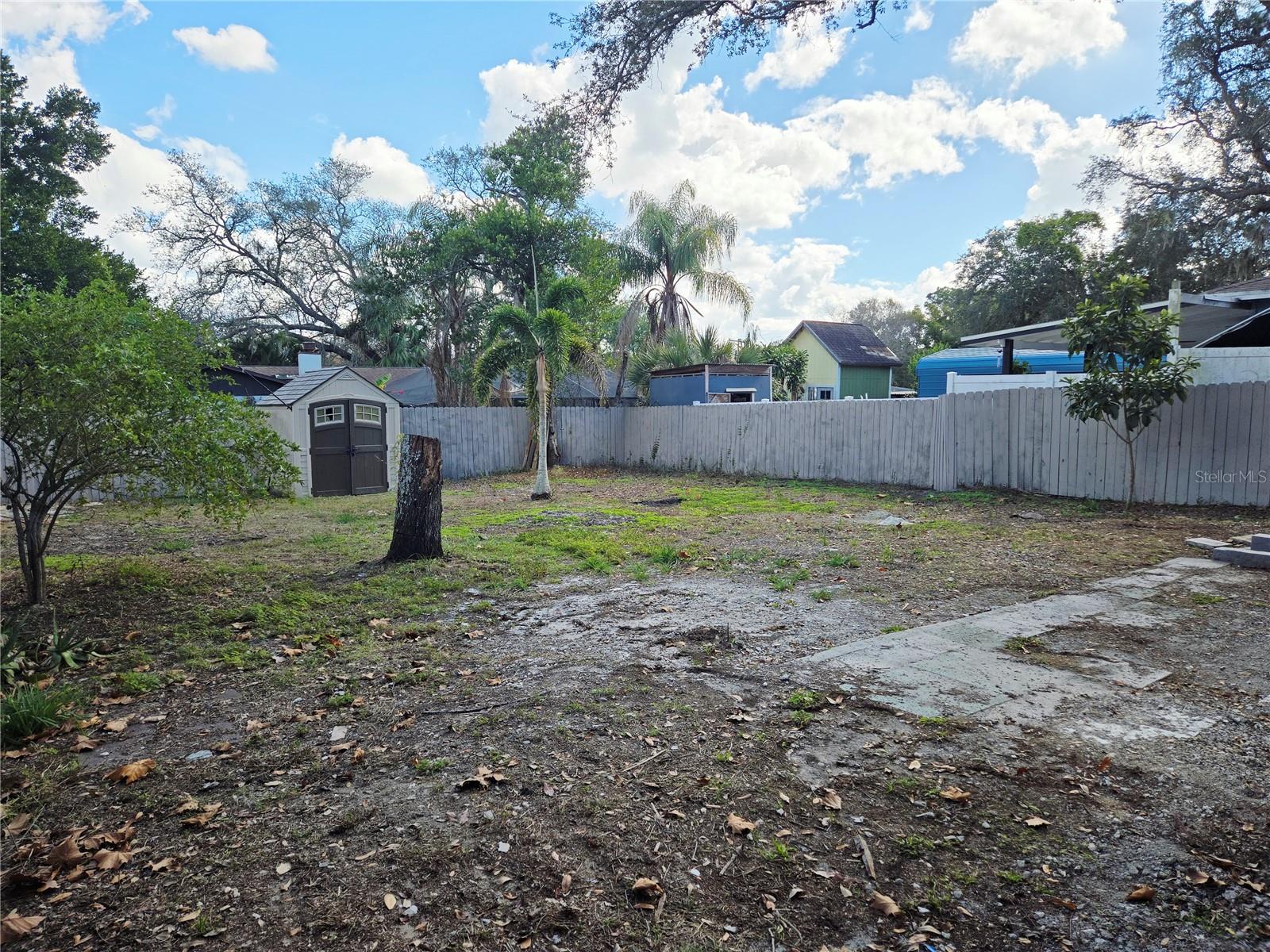 TAMPAS NORTH SIDE COUNTRY CLU - Residential