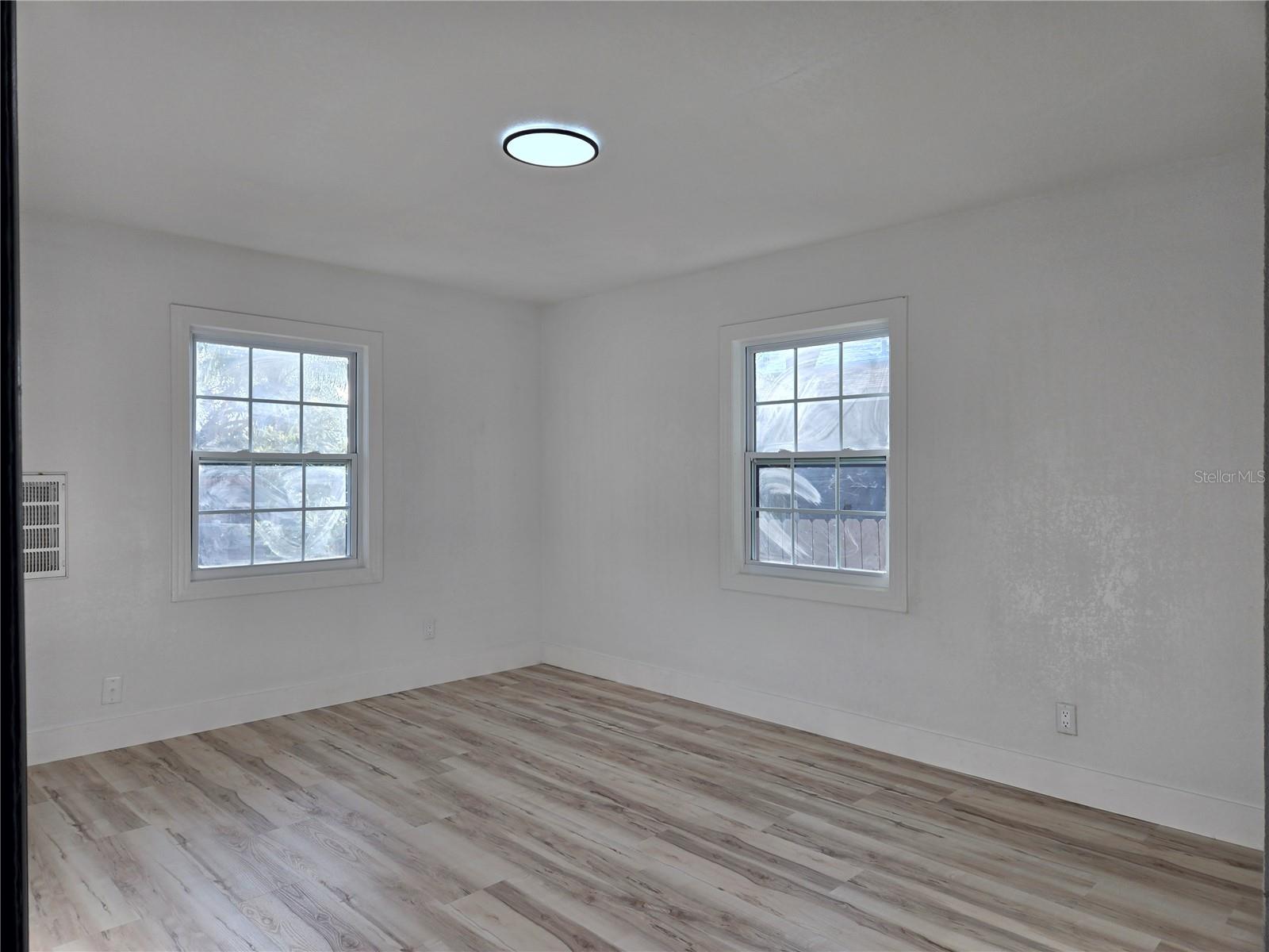 TAMPAS NORTH SIDE COUNTRY CLU - Residential