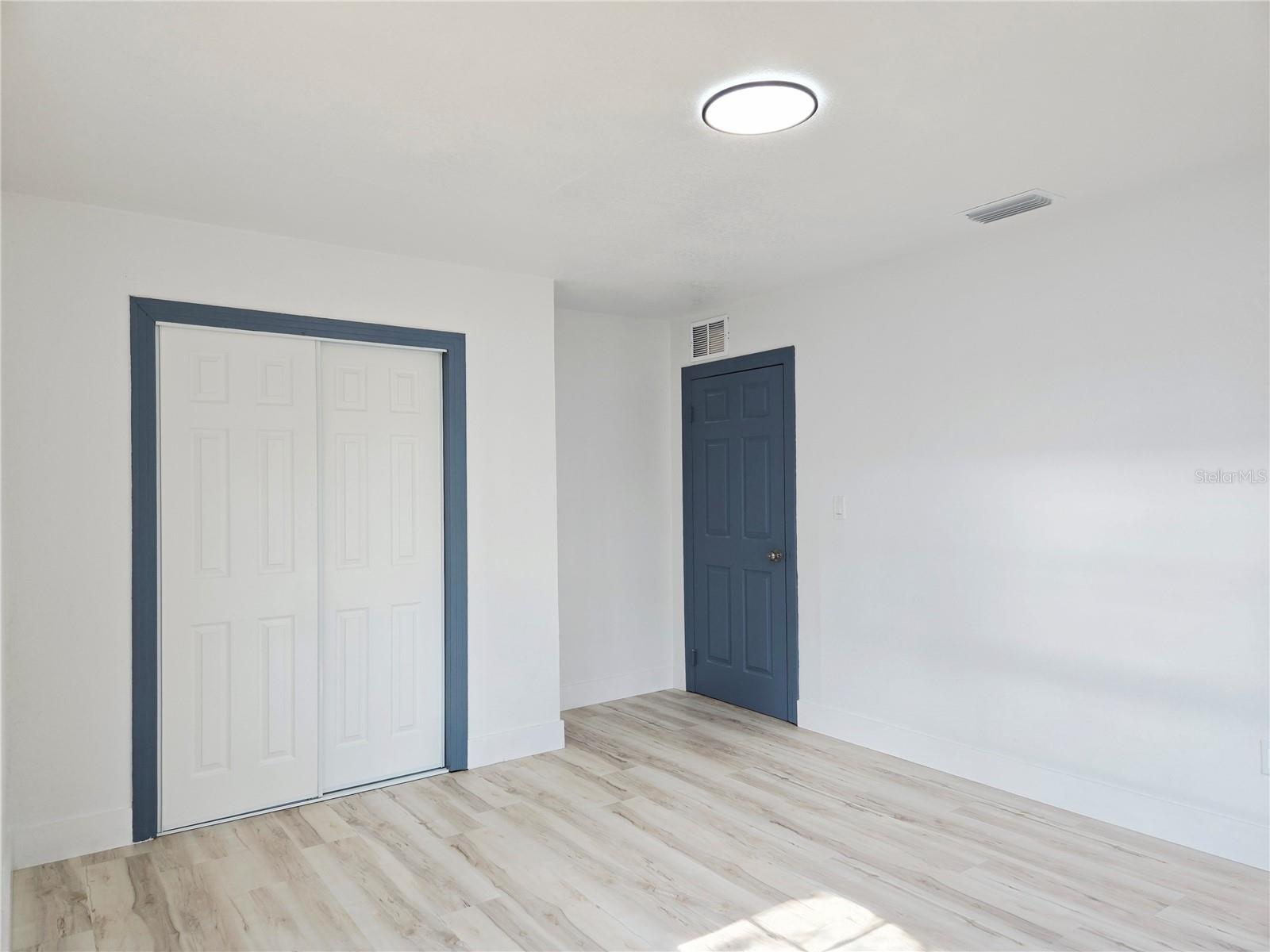 TAMPAS NORTH SIDE COUNTRY CLU - Residential