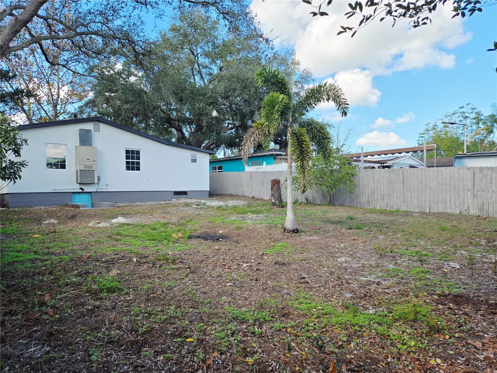 TAMPAS NORTH SIDE COUNTRY CLU - Residential