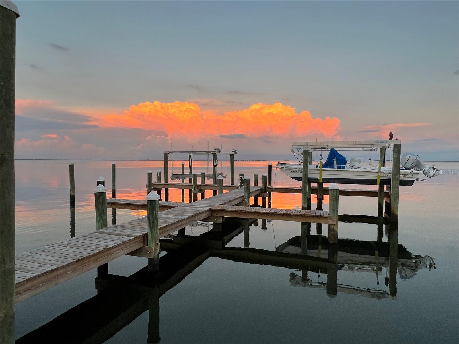 LOVERS OAK CONDO - Residential