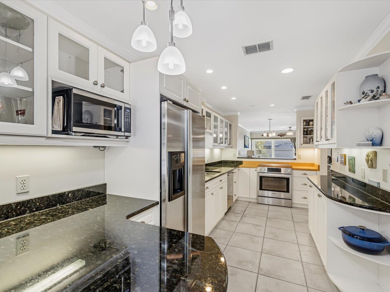 LOVERS OAK CONDO - Residential