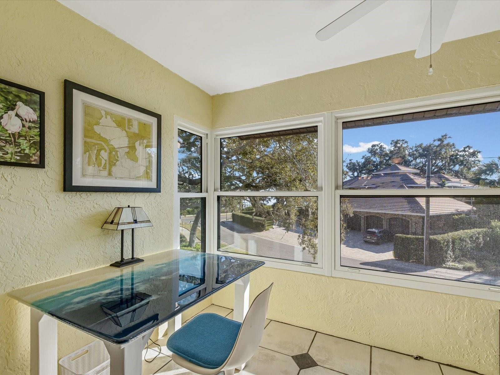 LOVERS OAK CONDO - Residential