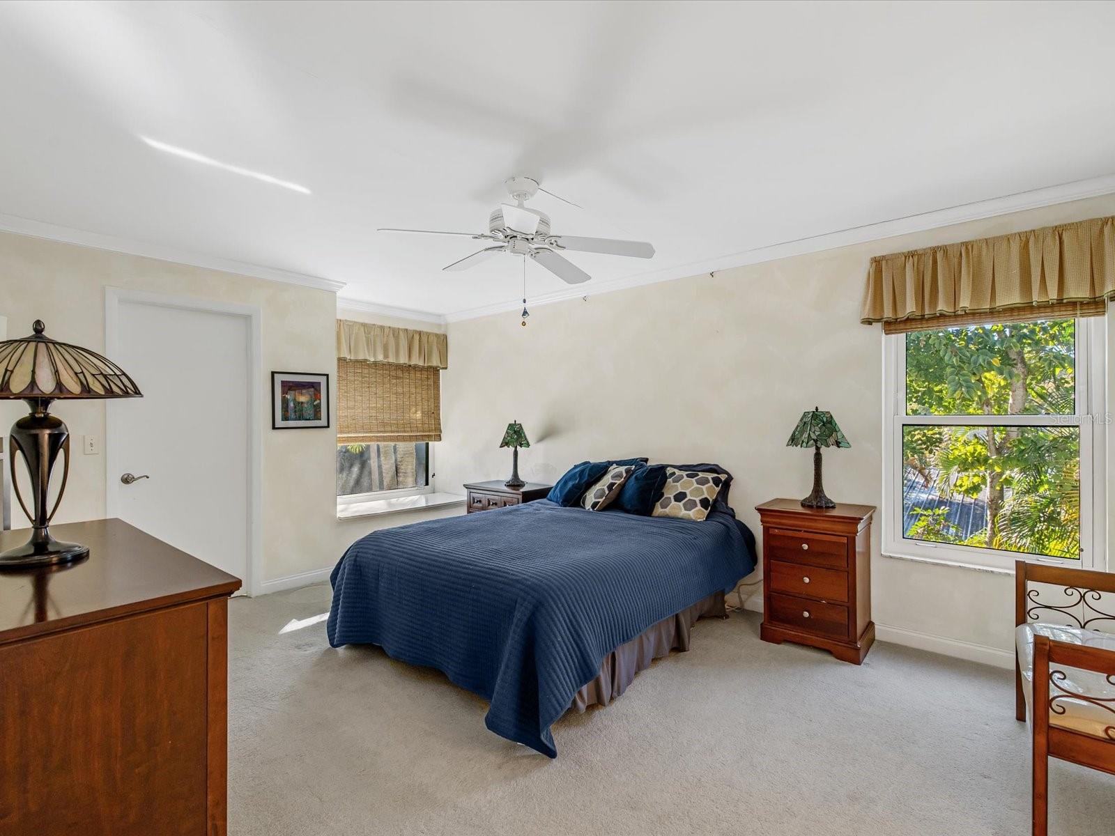 LOVERS OAK CONDO - Residential