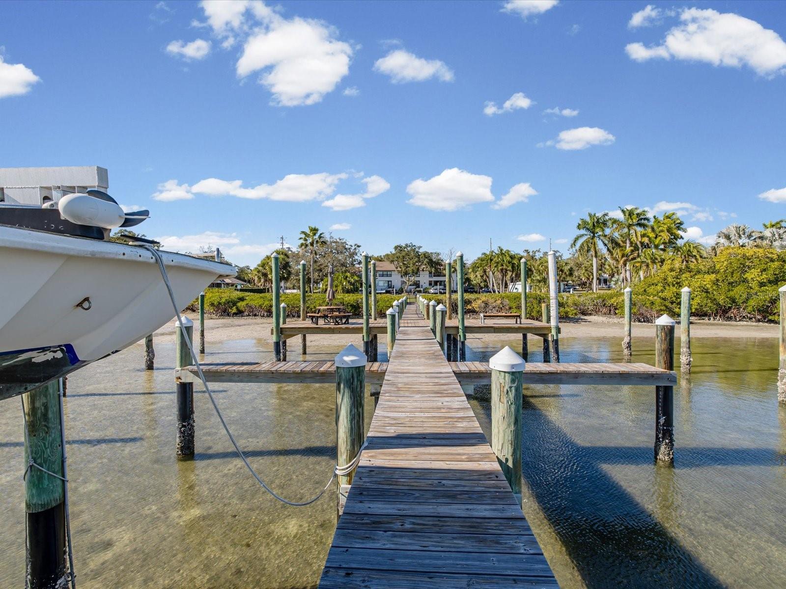 LOVERS OAK CONDO - Residential