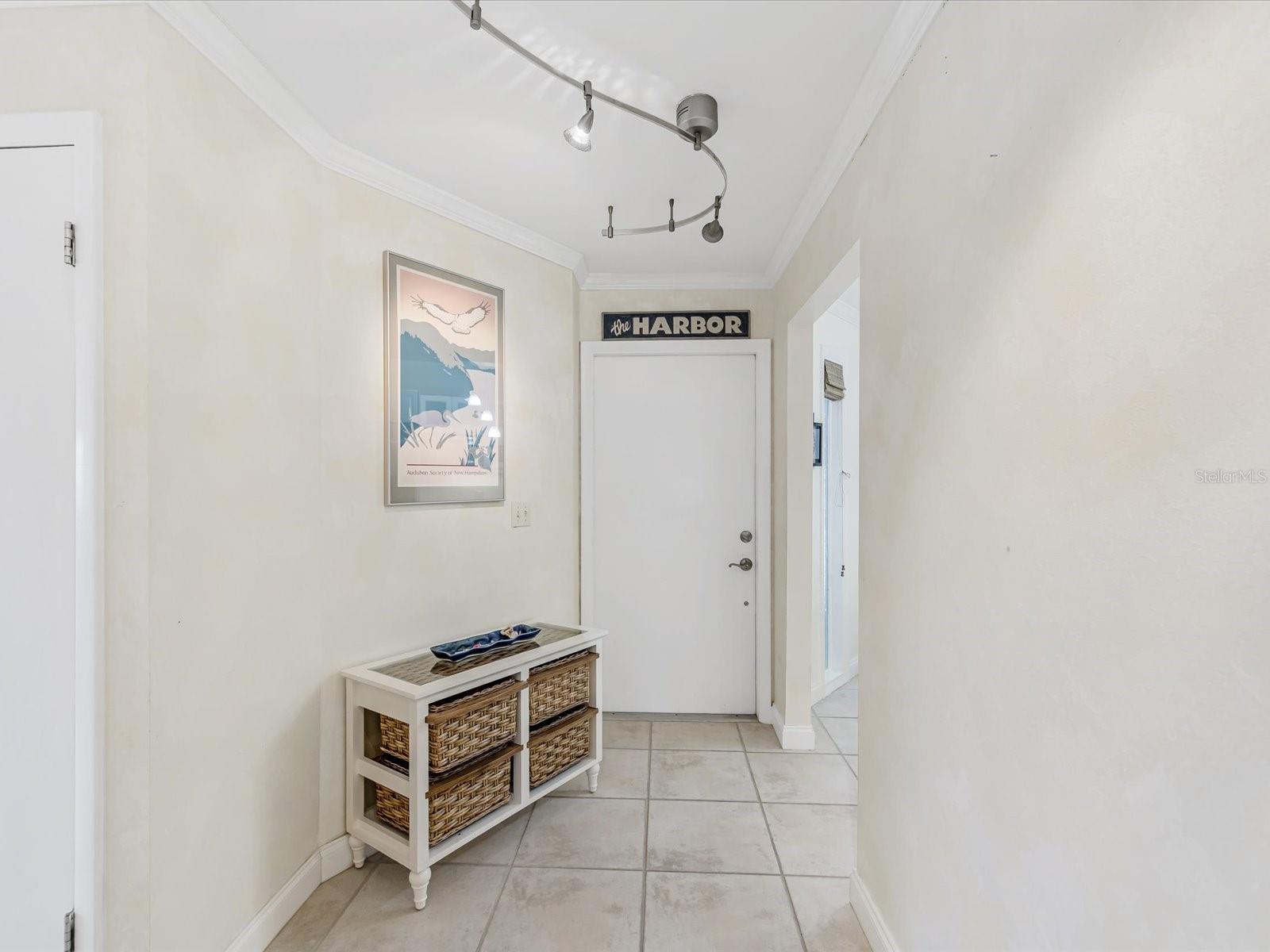 LOVERS OAK CONDO - Residential