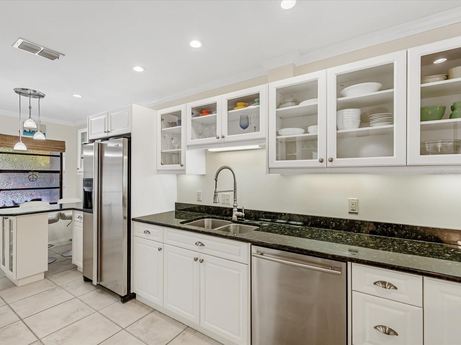 LOVERS OAK CONDO - Residential