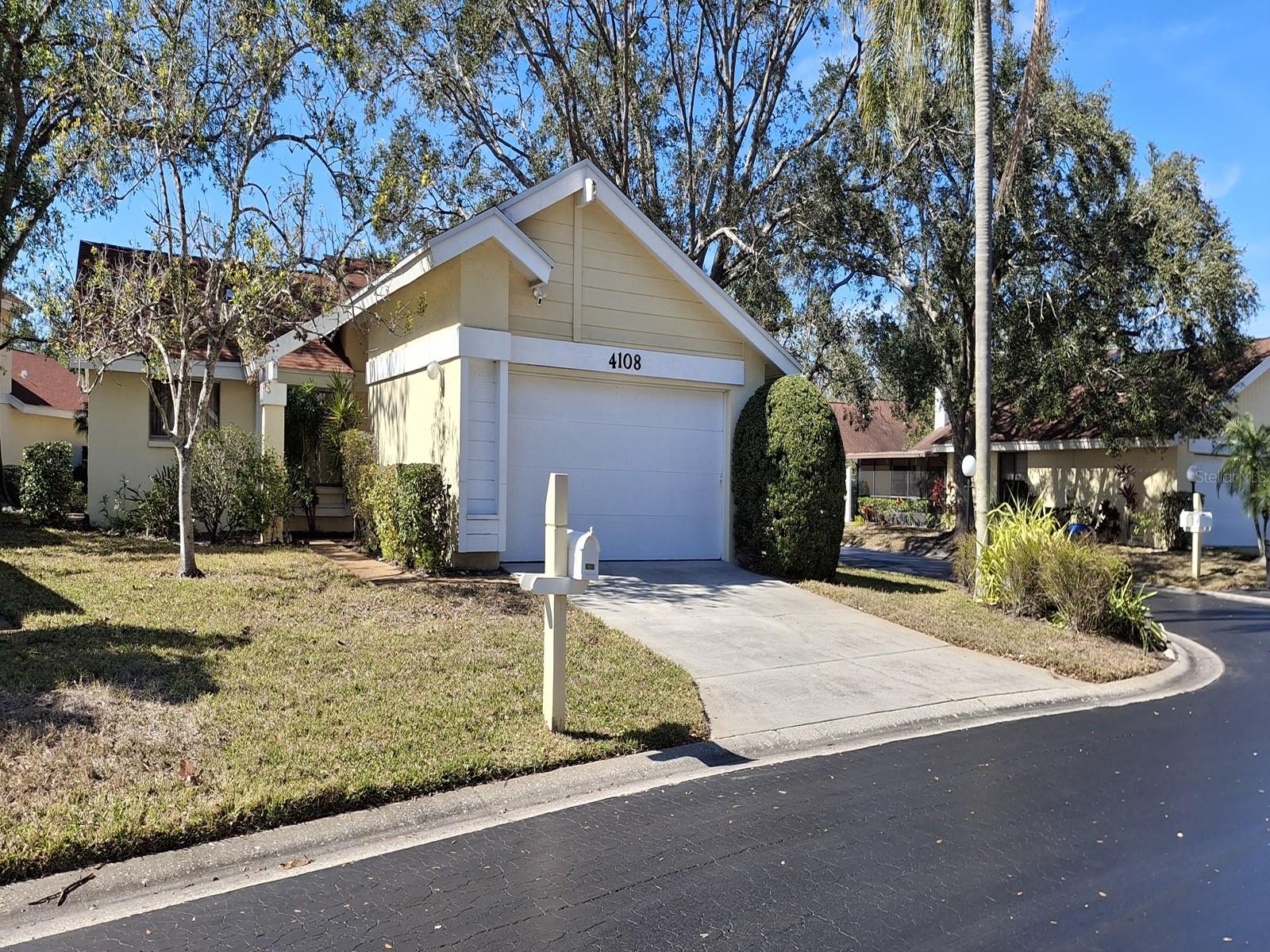 Don't miss this opportunity to purchase a free-standing villa with 2 bedrooms and 2 full baths, along with a 2-car garage, located in The Knolls at Bent Tree Golfing Community! This bright and airy villa features a dining room, a living room, an eat-in kitchen, and an open patio.
Recent updates include a new roof installed in May 2023, a water heater replaced in June 2023, and an air conditioning system that is 7 years old. The exterior of the villa was freshly painted in April.
Bent Tree is a golfing community, and The Knolls is situated within it, making it easy for you to join the Bent Tree Golf Club and connect with your neighbors. Schedule your showing today!