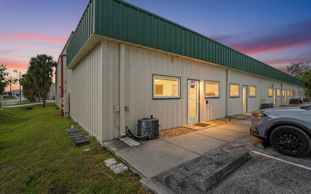 301 COMMERCE CENTER - Commercial Sale