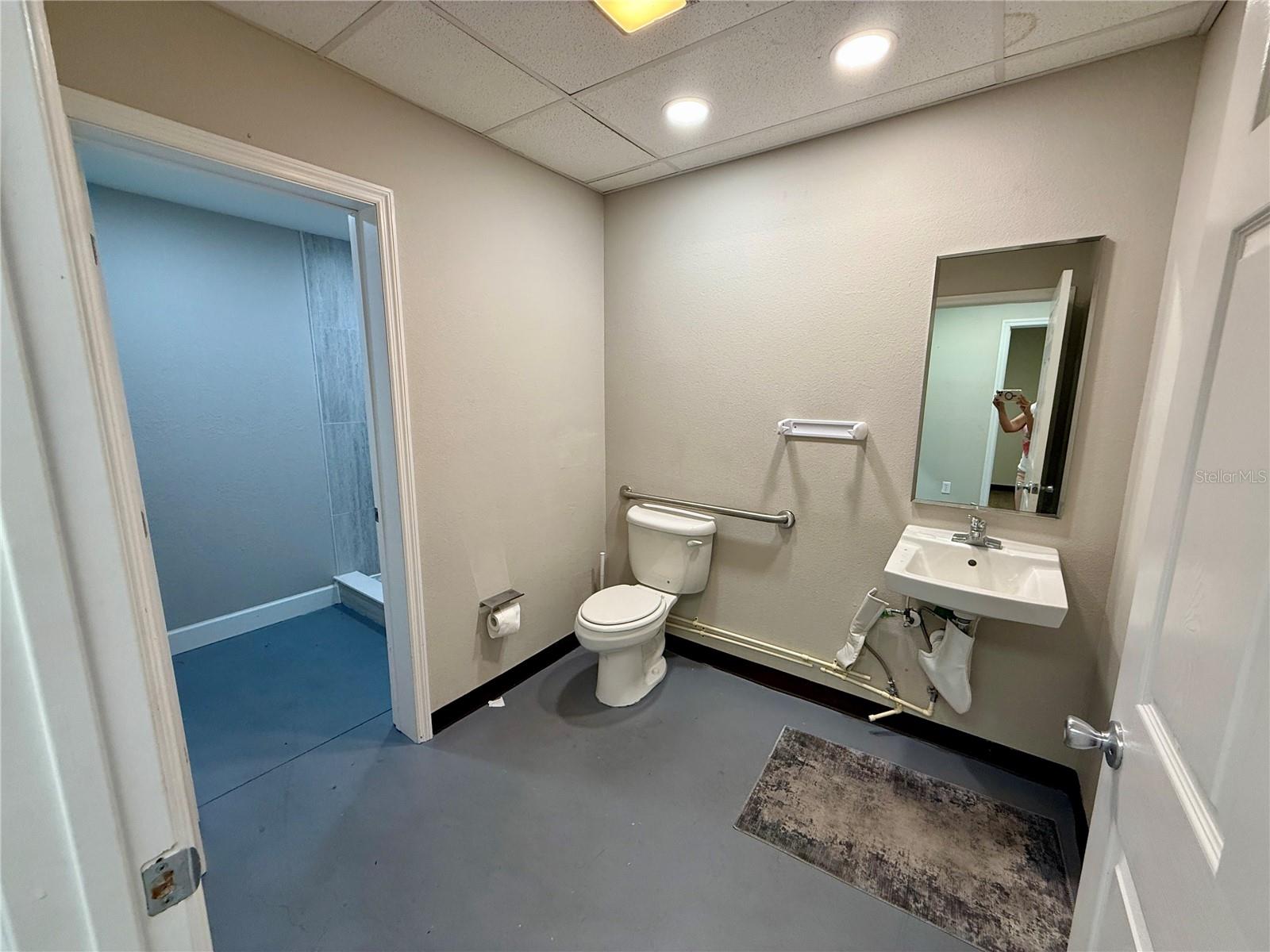 301 COMMERCE CENTER - Commercial Sale