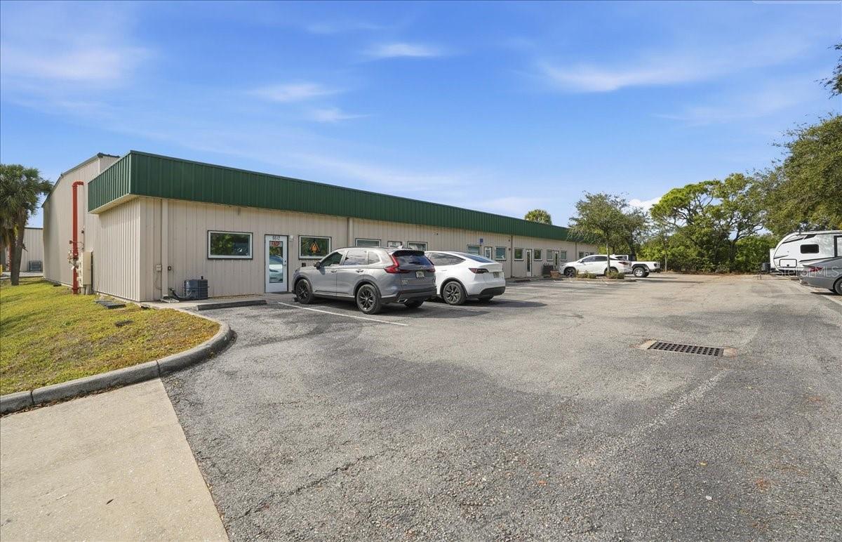 301 COMMERCE CENTER - Commercial Sale