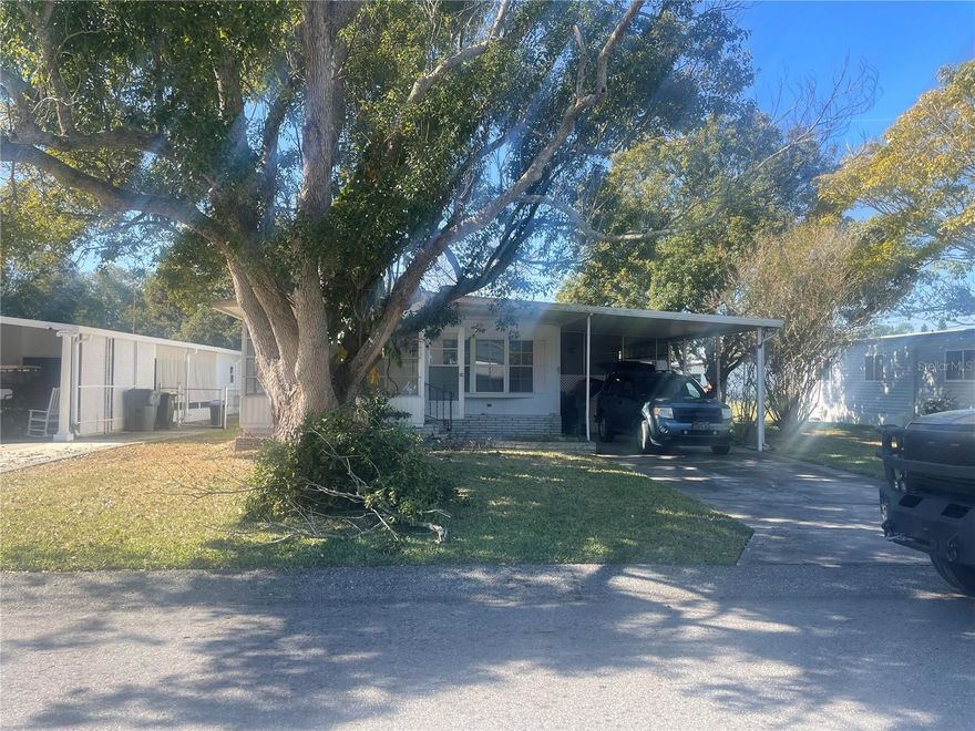 Retirement community, located in Central Lakeland. Its only 20 minutes from Lakeland mall, and 14 from historic downtown, lots of golfing and fishing places near. Community also comes with clubhouse, and other actives.