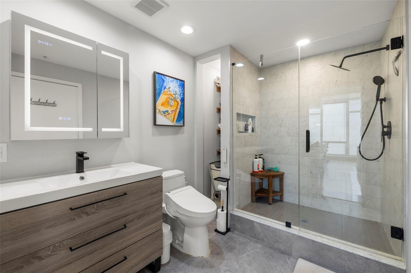 SIGNATURE PLACE CONDO - Residential Lease