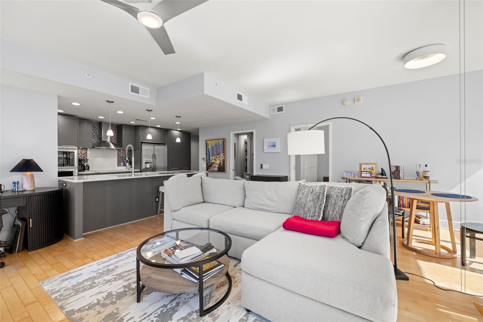 SIGNATURE PLACE CONDO - Residential Lease