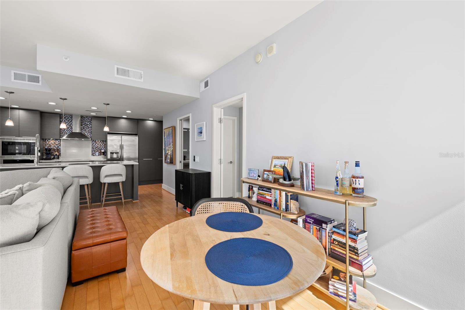 SIGNATURE PLACE CONDO - Residential Lease