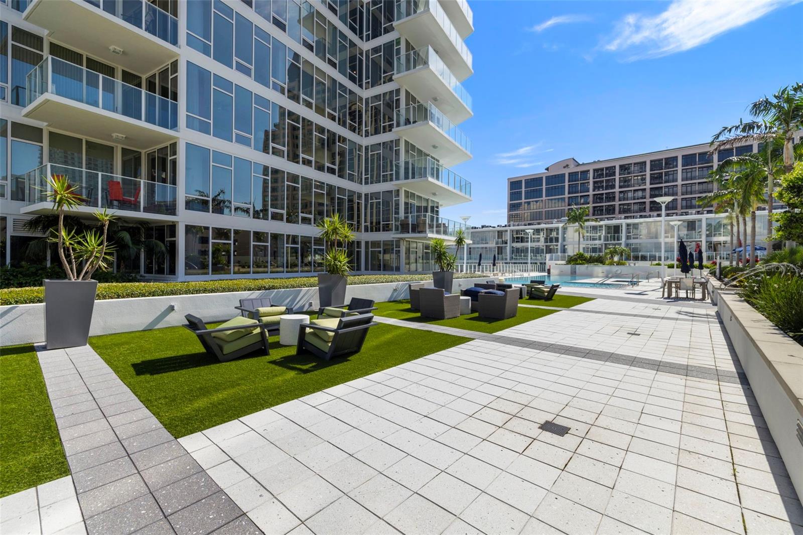 SIGNATURE PLACE CONDO - Residential Lease