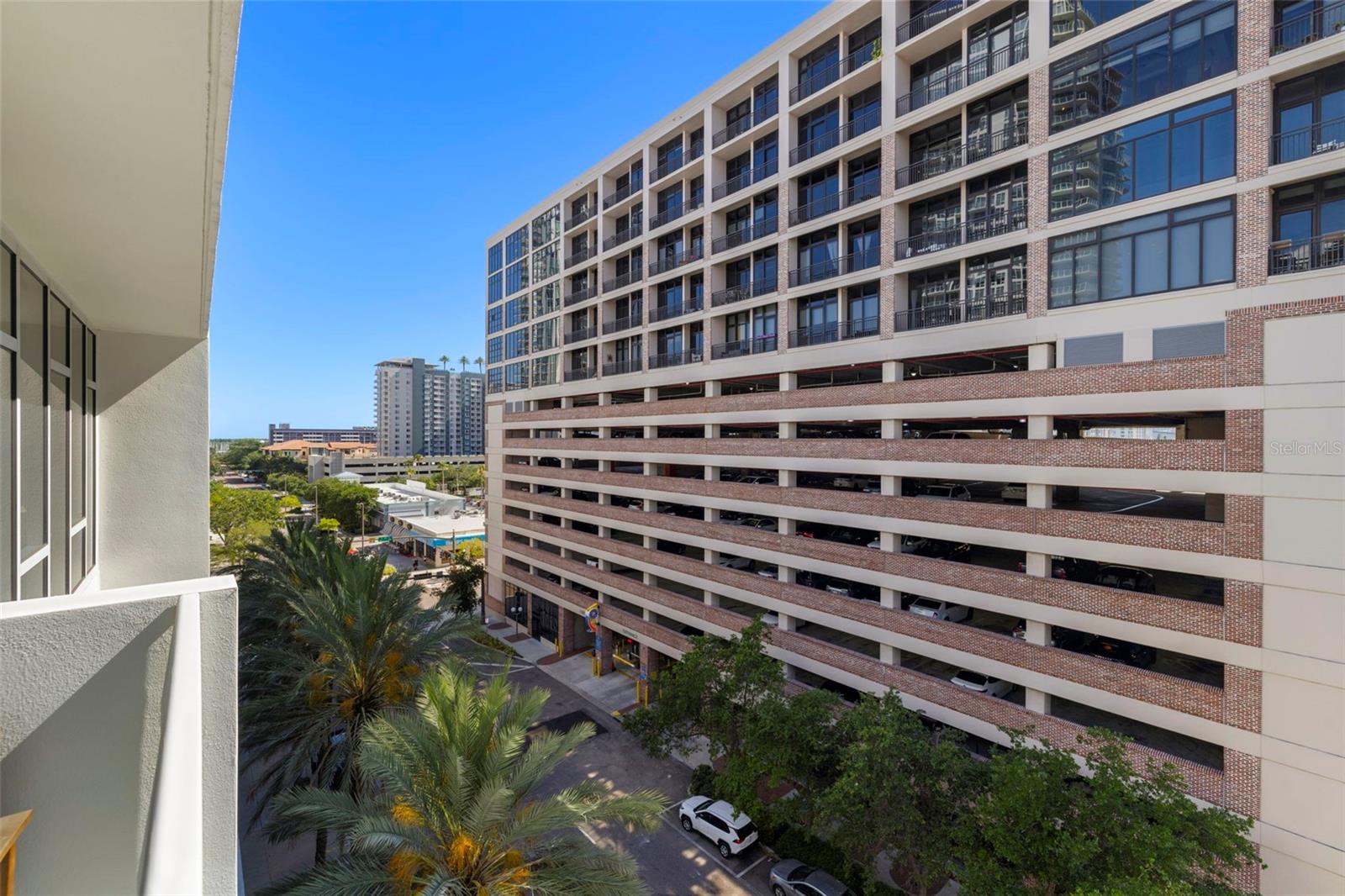 SIGNATURE PLACE CONDO - Residential Lease