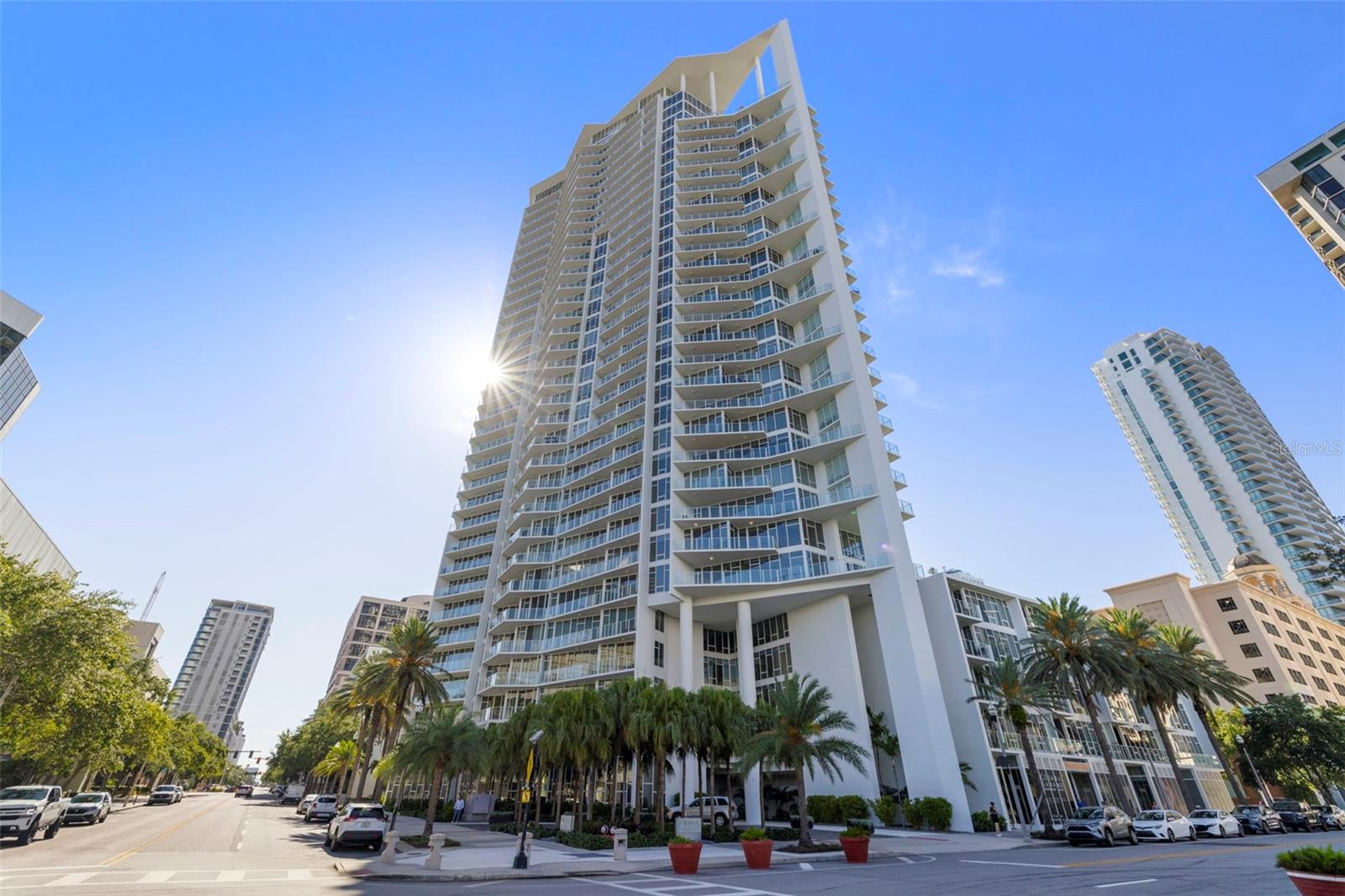 SIGNATURE PLACE CONDO - Residential Lease