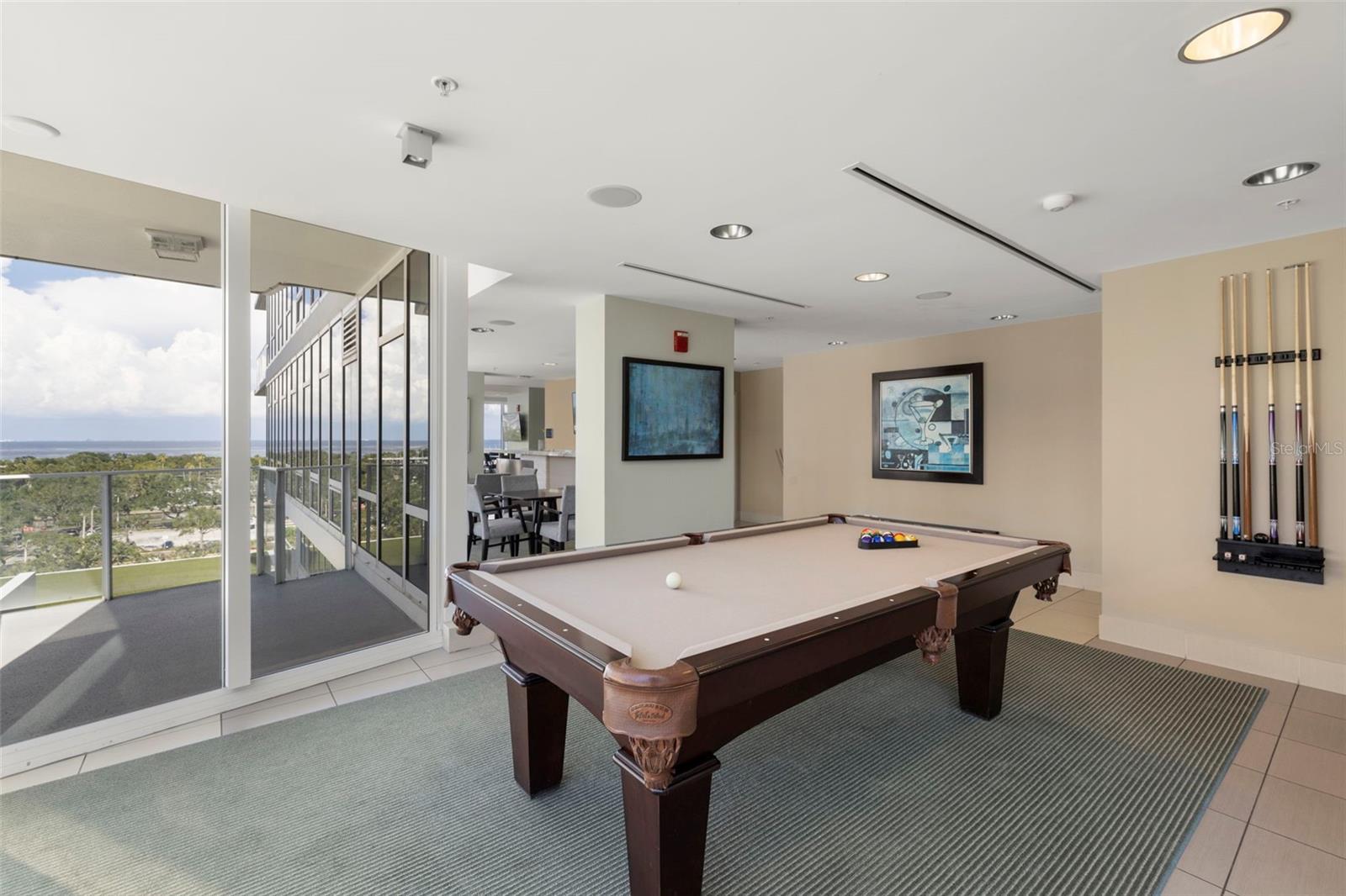 SIGNATURE PLACE CONDO - Residential Lease