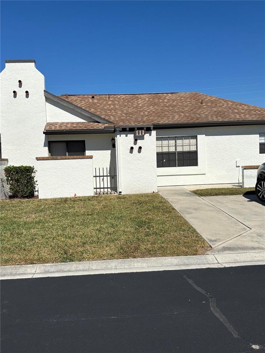 Cozy condo unit in a quite complex. Excellent location close to shopping, beautiful Florida beaches, fishing piers, medical facilities. Great for winter retreat, second home in sunny Florida. Easy to show.