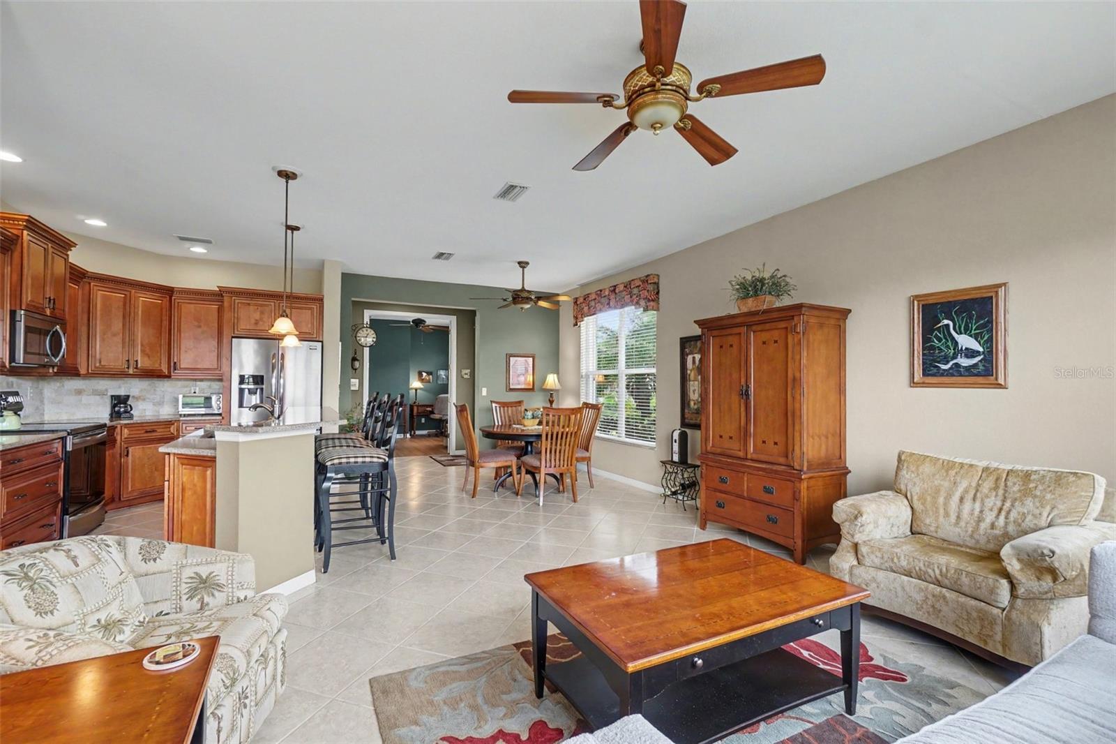 2593 COTTONWOOD LANE