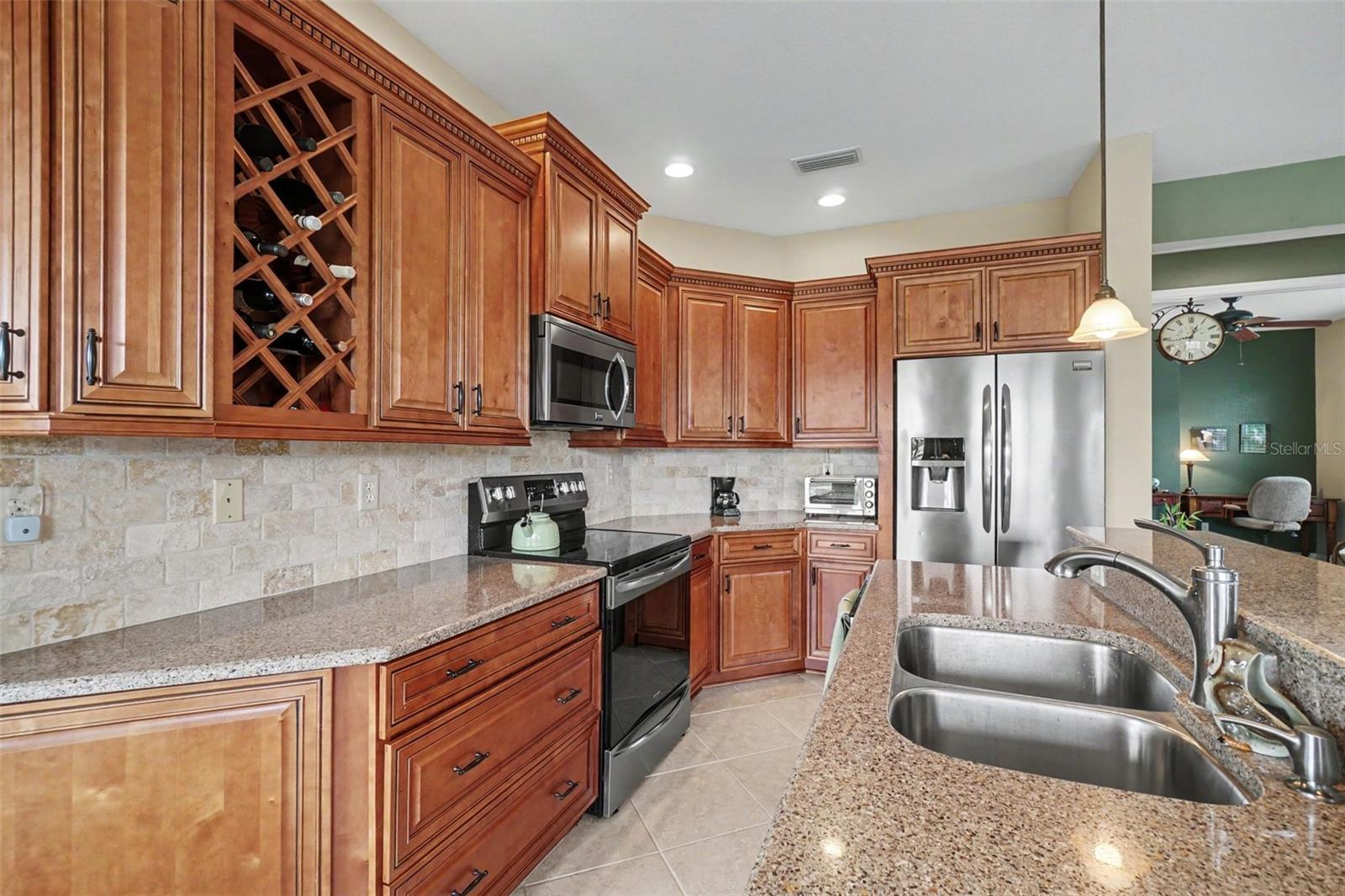 2593 COTTONWOOD LANE