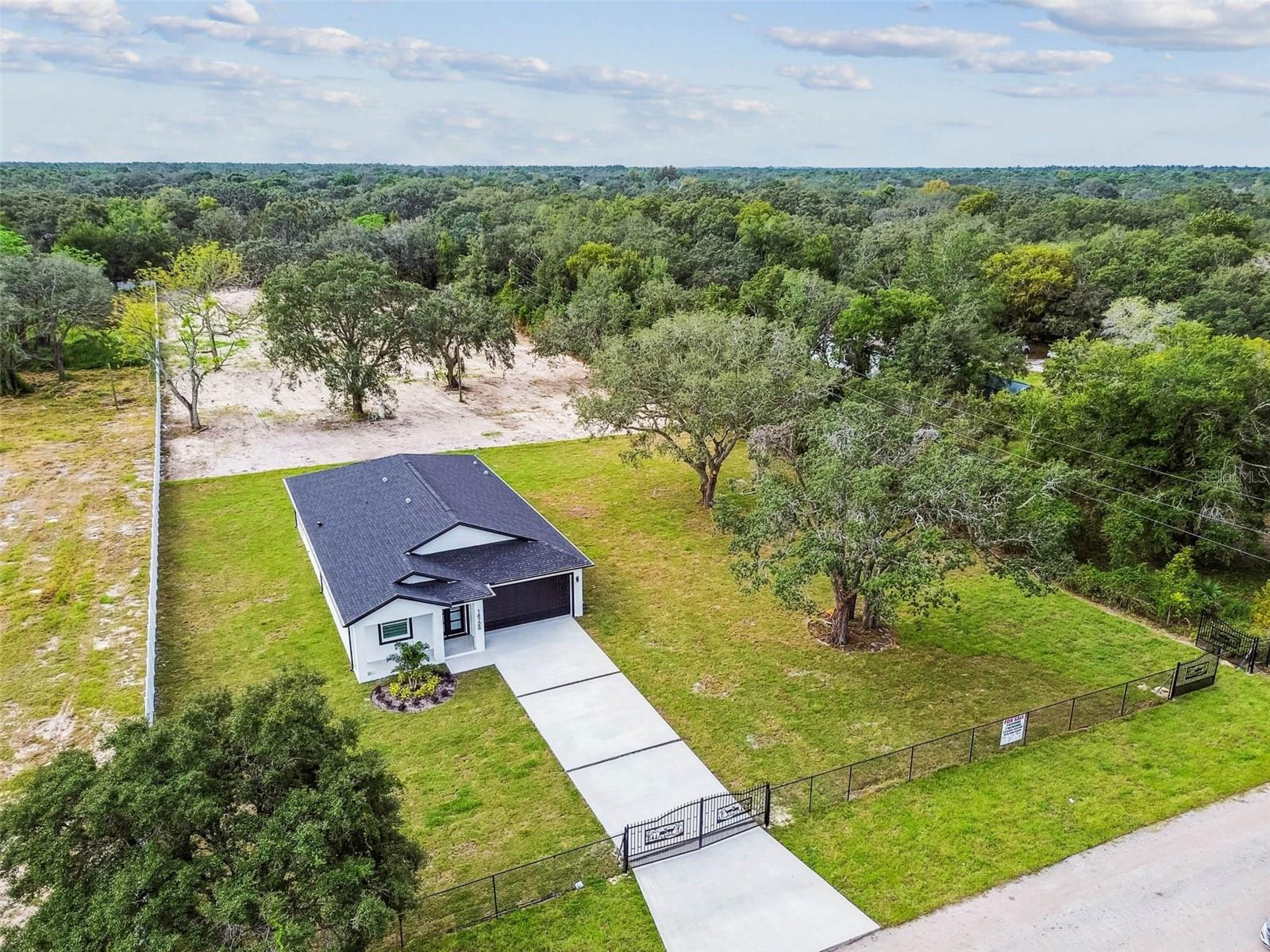 JEAN VAN FARMS - Residential