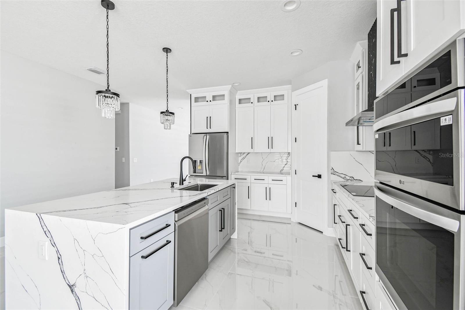 JEAN VAN FARMS - Residential