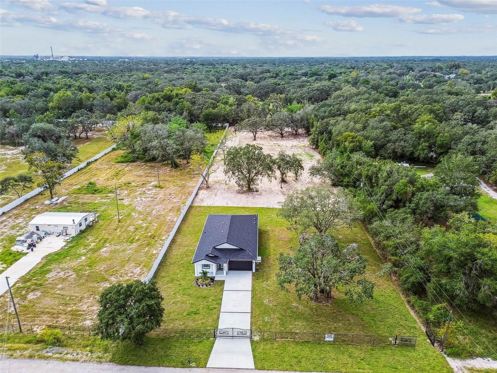 JEAN VAN FARMS - Residential