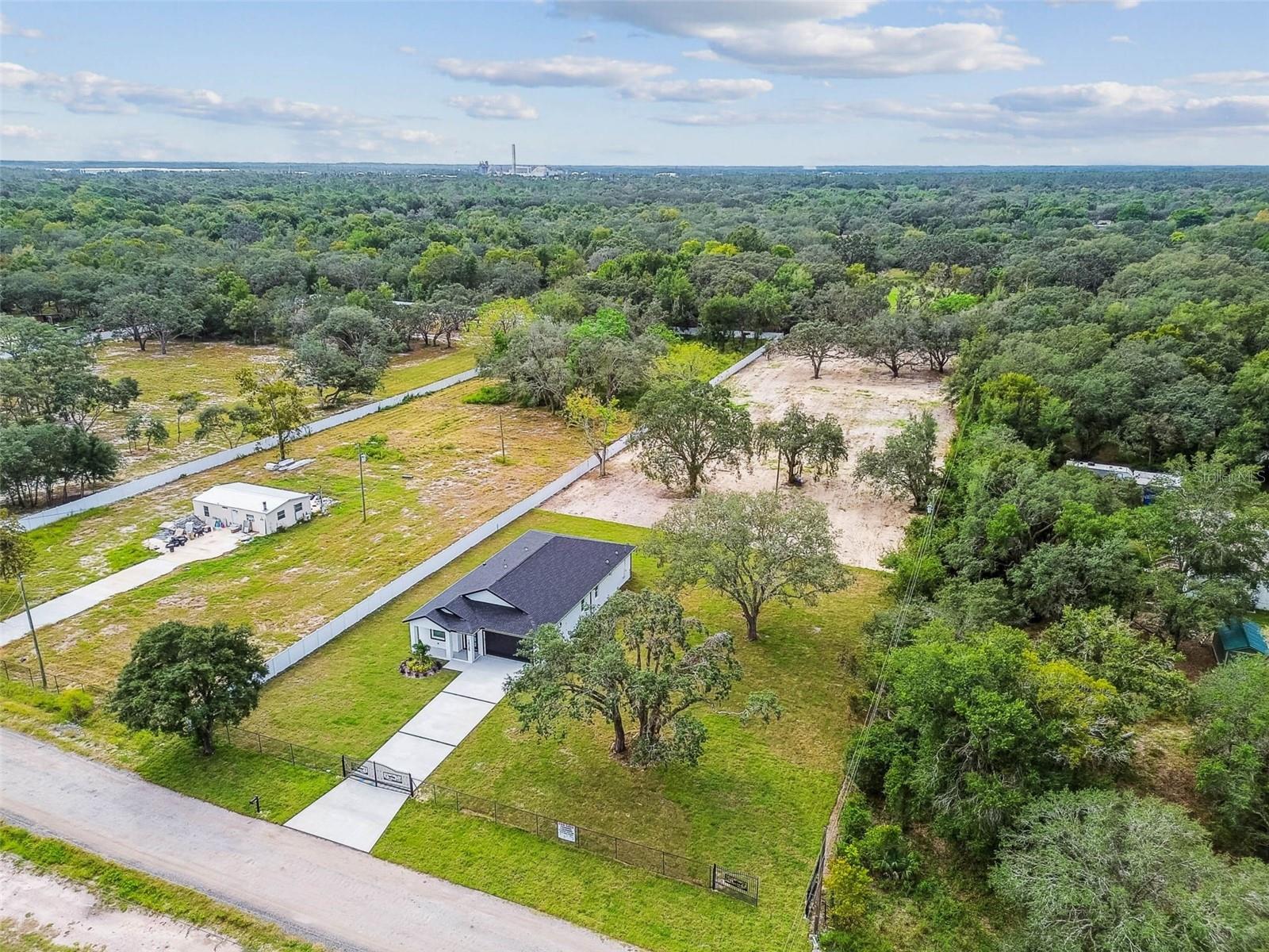 JEAN VAN FARMS - Residential