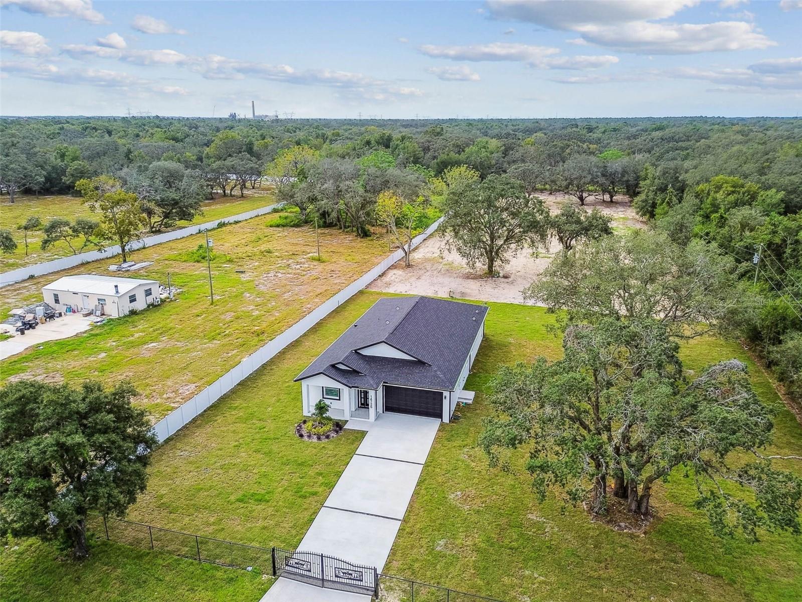 JEAN VAN FARMS - Residential