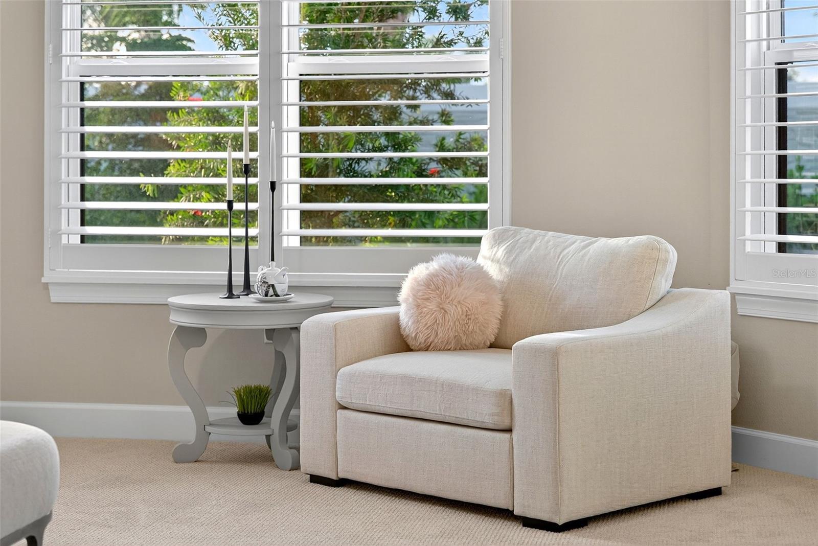 AZARIO ESPLANADE PH V - Residential